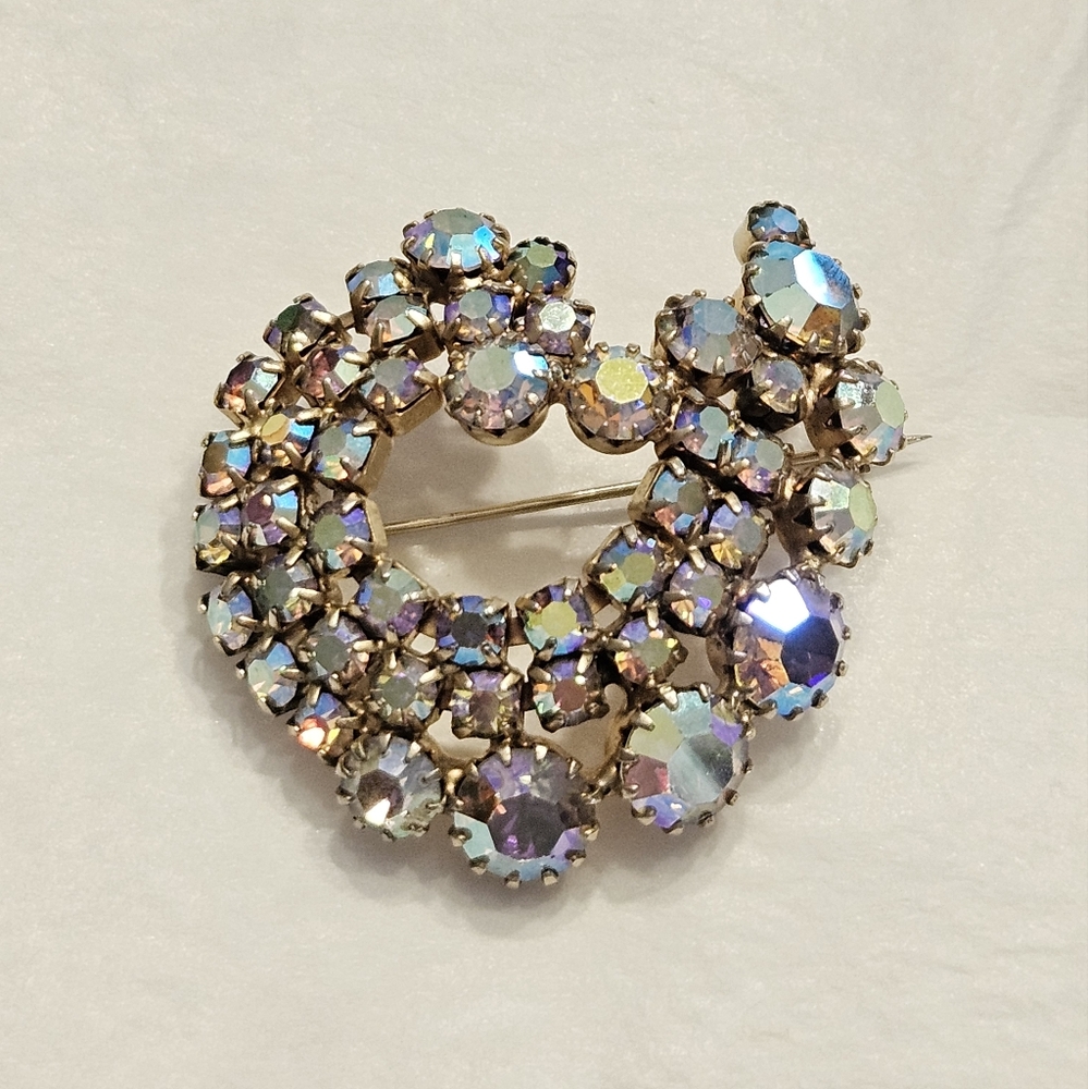 Vintage Glam! Aurora Borealis Brooch.